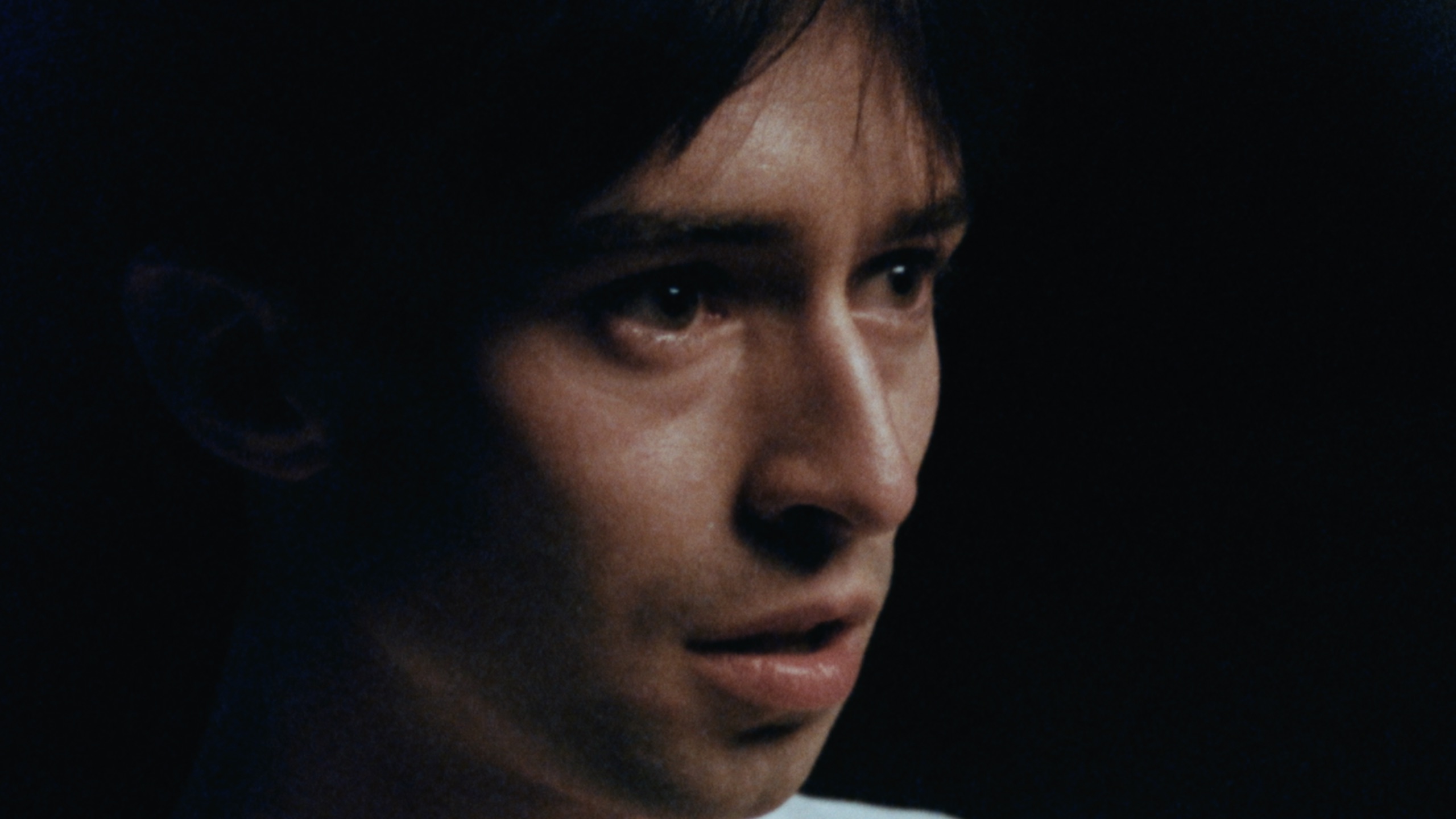 Film still 2 from Wat We Niet Zien, a 2026 short film shot by cinematographer Yannick Giraud