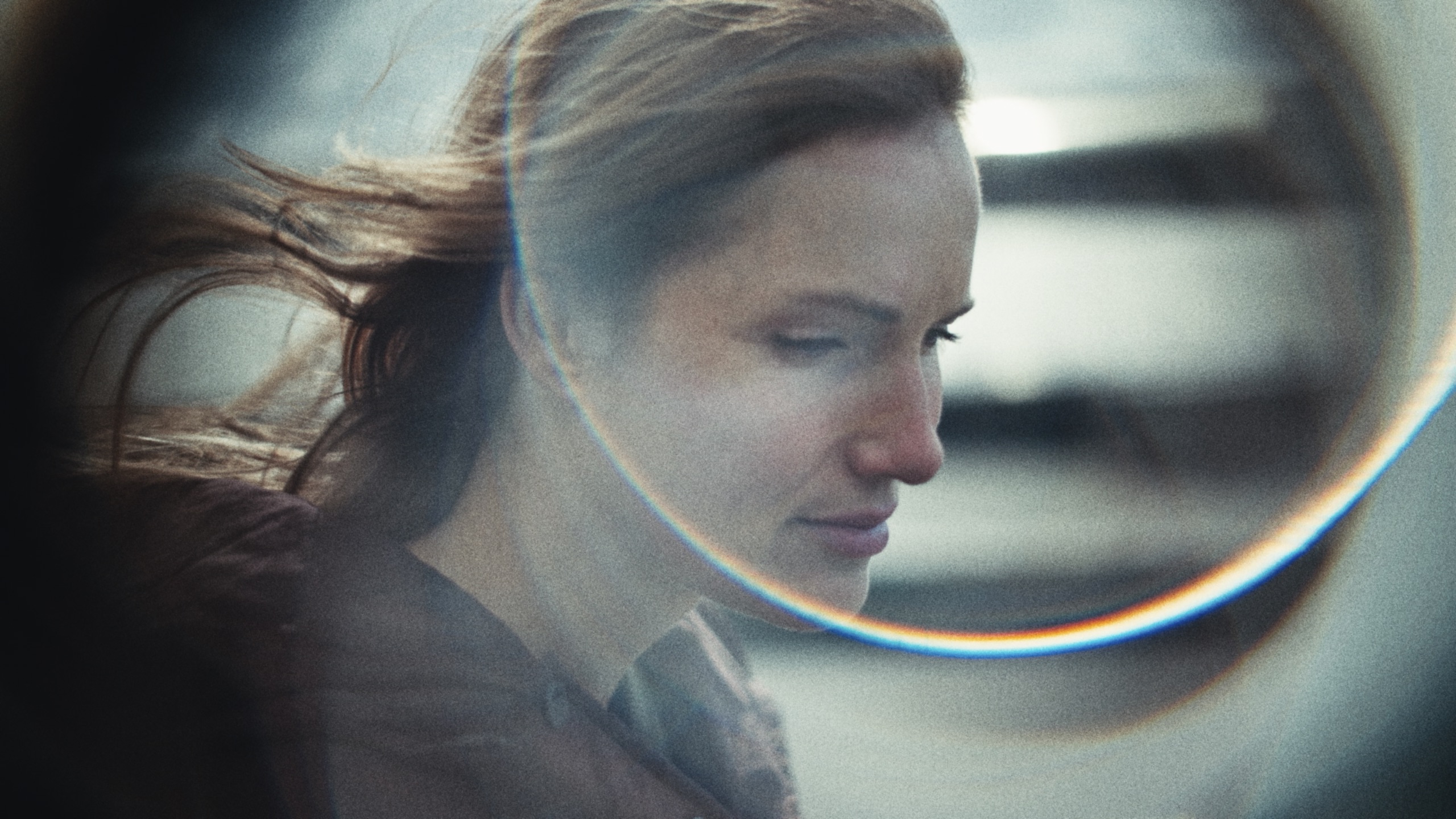 Film still 14 from Wat We Niet Zien, a 2026 short film shot by cinematographer Yannick Giraud